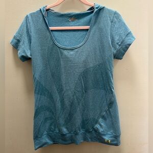Under Armour Teal HeatGear Top Size Medium hooded tee